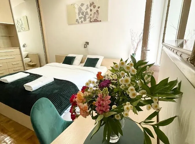 Marka Apartment 8