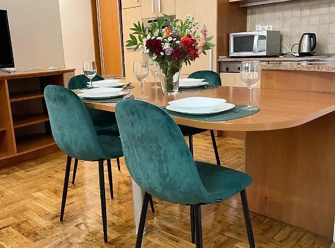 Marka Apartment 8
